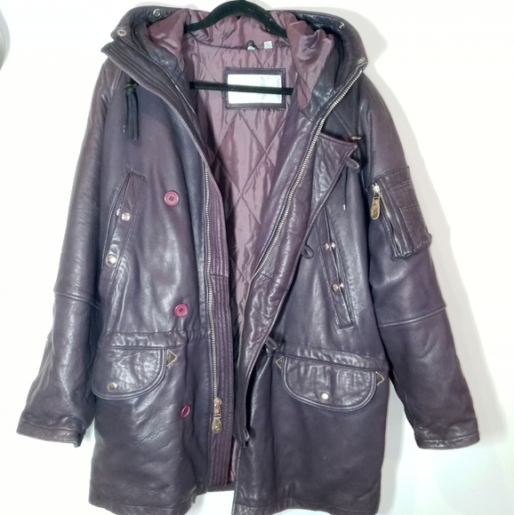 Leather jacket - Picture 4 of 16